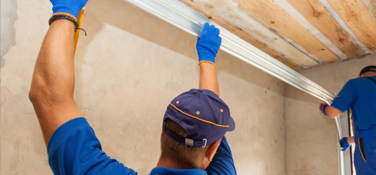 commercial overhead garage door repair in Evanston, IL