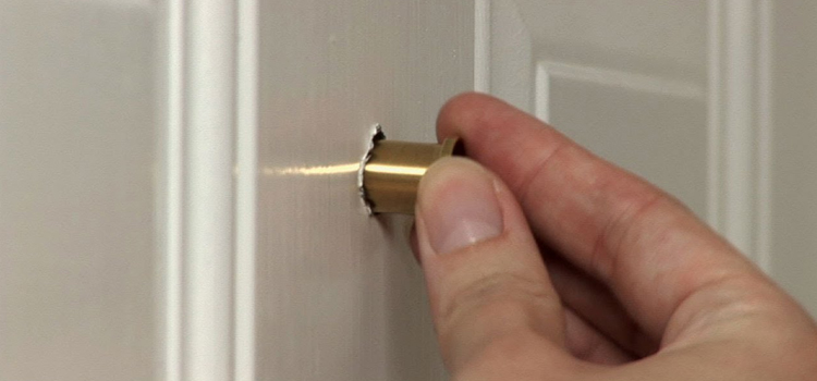 peephole door repair in Evanston, Illinois